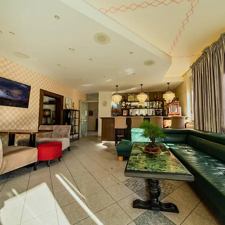 Maj モラフスケ・トプリツェ