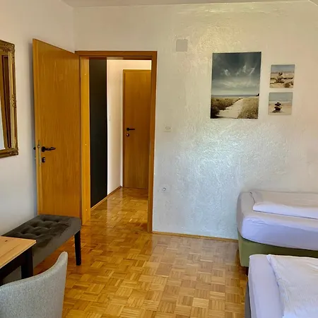 Maj Hotel